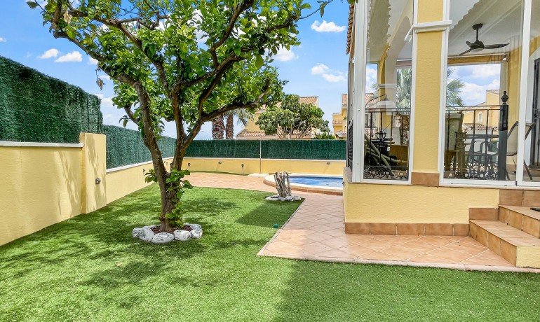 Venta - Villa -
Orihuela Costa - Los Dolses