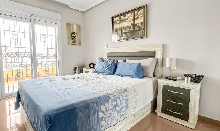 Venta - Villa -
Orihuela Costa - Los Dolses