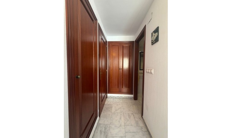 Venta - Apartamento / piso -
Torrevieja Centro - Torrevieja