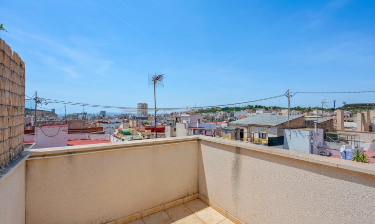 Venta - Apartamento / piso -
Alicante - Carolinas Bajas