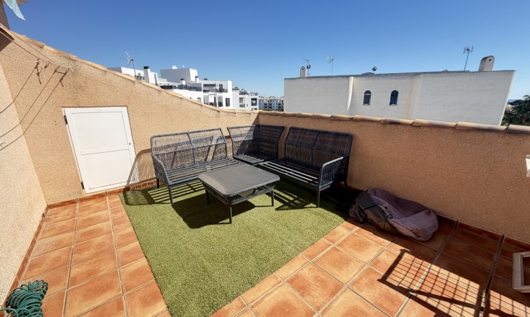 Revente - Appartement / Flat -
La Zenia