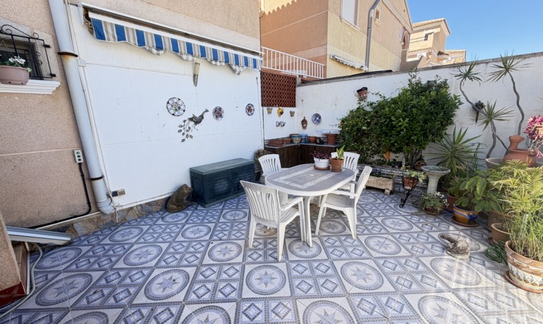 Revente - Appartement / Flat -
La Zenia