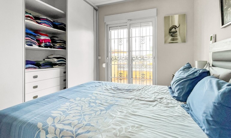 Venta - Villa -
Orihuela Costa - Los Dolses