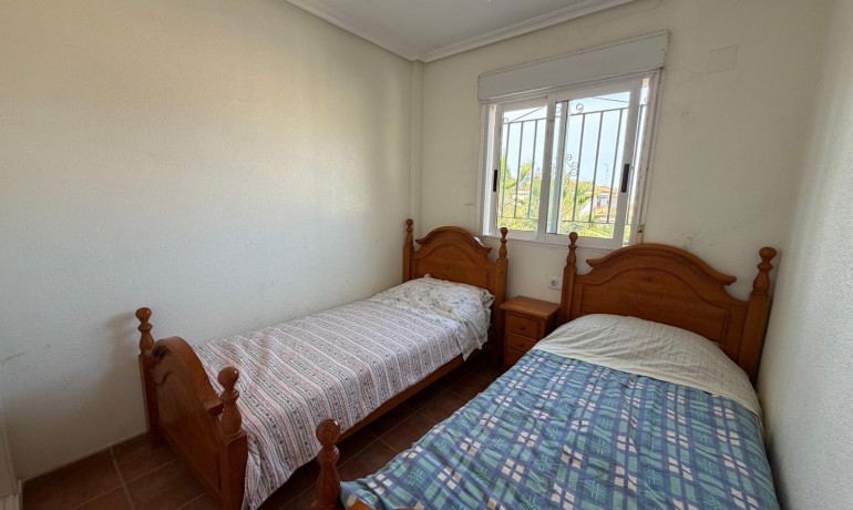 Revente - Villa -
Playa Flamenca - Orihuela Costa
