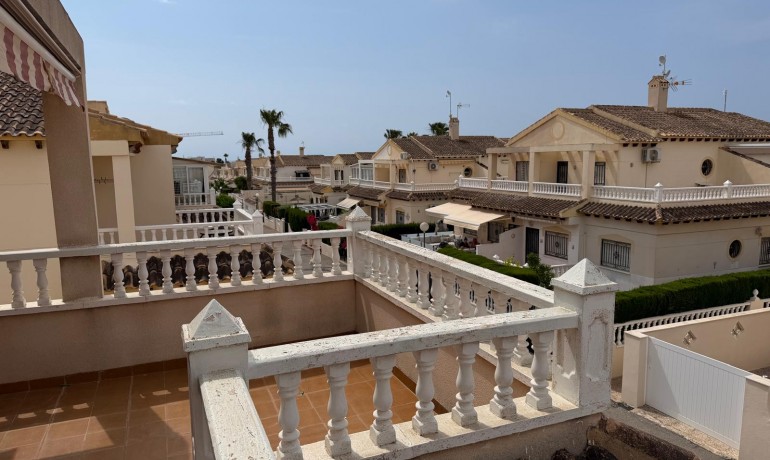 Revente - Villa -
Playa Flamenca - Orihuela Costa