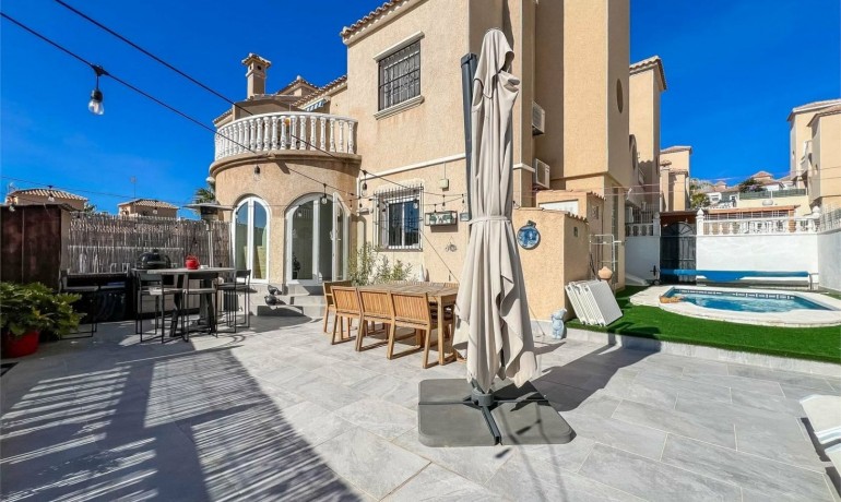 Revente - Maison -
Orihuela Costa* - Villamartin