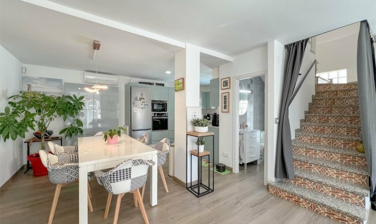 Revente - Maison -
Orihuela Costa* - Villamartin
