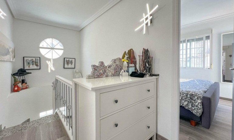 Revente - Maison -
Orihuela Costa* - Villamartin
