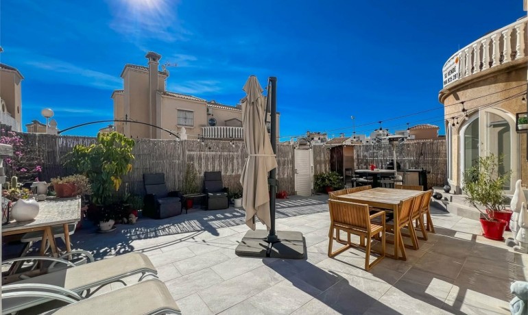 Revente - Maison -
Orihuela Costa* - Villamartin