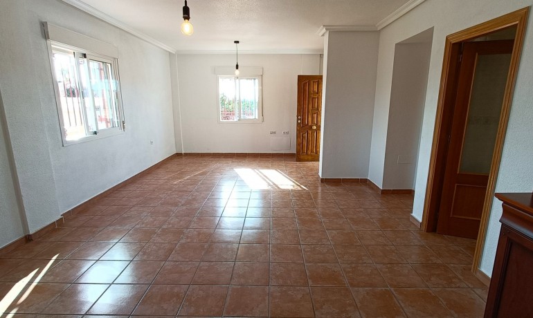 Revente - Villa -
Orihuela Costa - Lomas de Don Juan