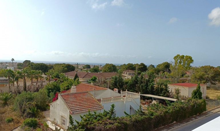 Revente - Villa -
Orihuela Costa - Lomas de Don Juan