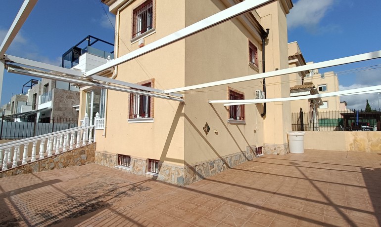 Revente - Villa -
Orihuela Costa - Lomas de Don Juan