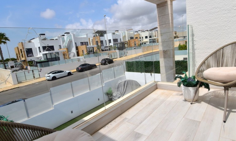 Revente - Villa -
Orihuela Costa - Lomas de Cabo Roig