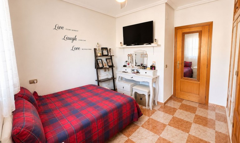 Venta - Apartamento / piso -
Orihuela Costa - Cabo Roig