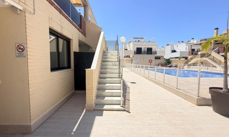 Revente - Appartement / Flat -
Orihuela Costa* - Lomas de Cabo Roig