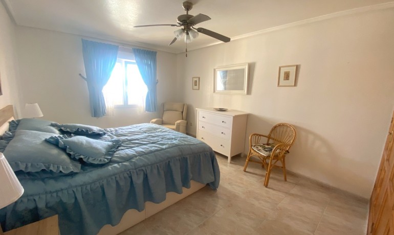 Revente - Villa -
Cuidad Quesada* - Central Quesada