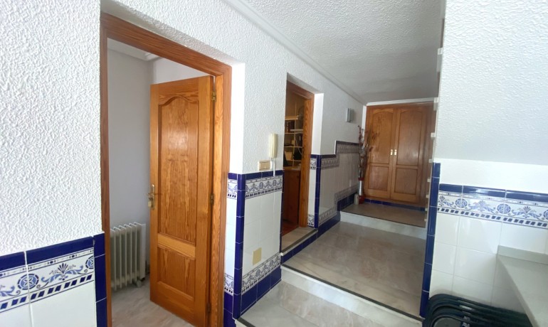 Revente - Villa -
Cuidad Quesada* - Central Quesada