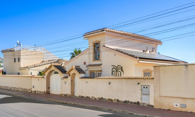 Herverkoop - Villa -
Cuidad Quesada* - Ciudad Quesada - Rojales