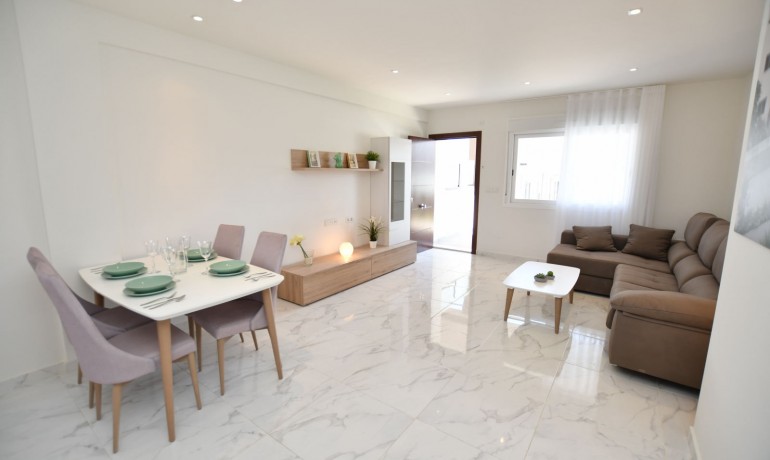 Venta - Casa -
San Miguel de Salinas - Ciudad De Las Comunicaciones