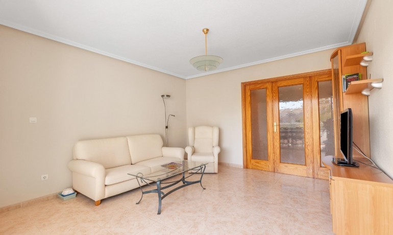 Venta - Apartamento / piso -
Torrevieja - Playa del cura