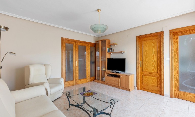 Venta - Apartamento / piso -
Torrevieja - Playa del cura
