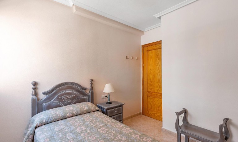 Venta - Apartamento / piso -
Torrevieja - Playa del cura