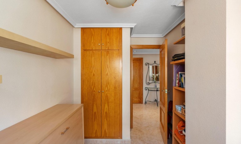 Venta - Apartamento / piso -
Torrevieja - Playa del cura