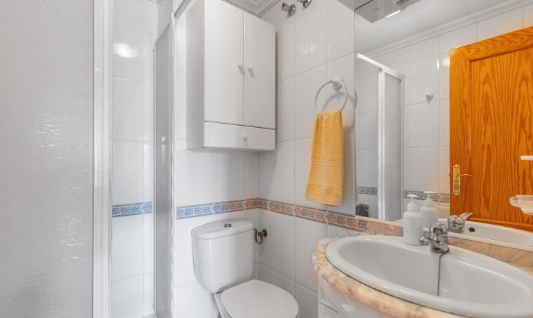 Venta - Apartamento / piso -
Torrevieja - Playa del cura