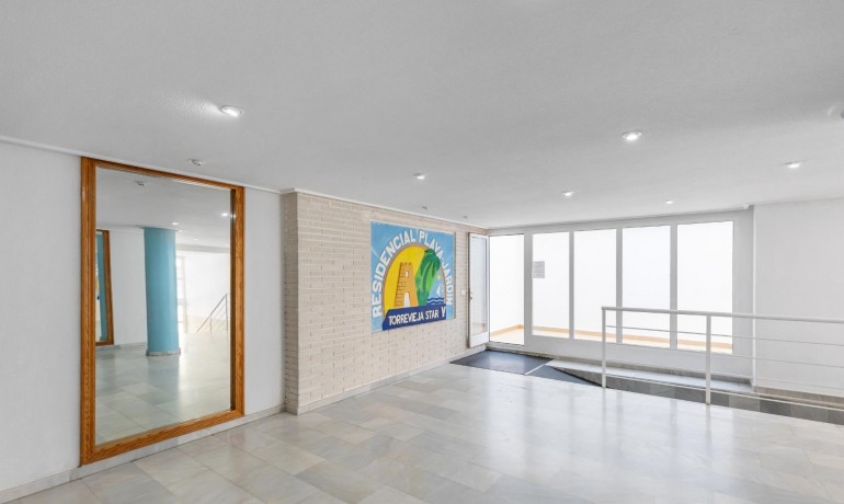Venta - Apartamento / piso -
Torrevieja - Playa del cura
