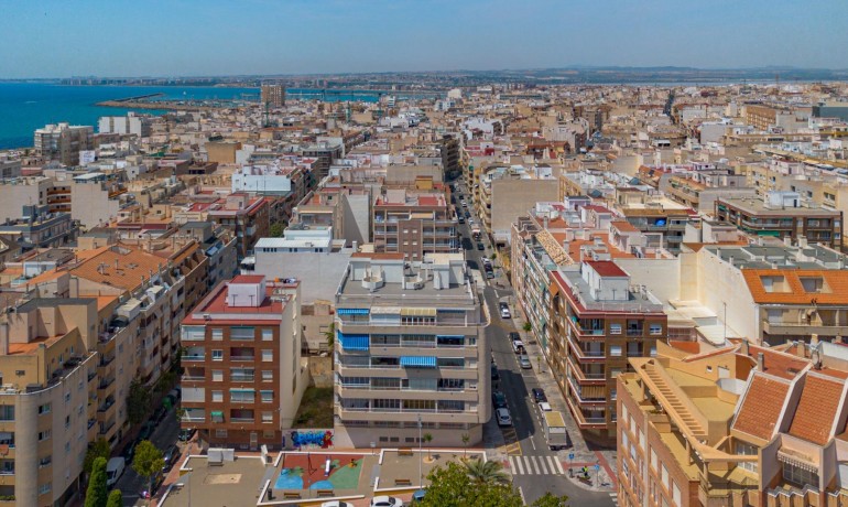 Venta - Apartamento / piso -
Torrevieja - Playa del cura