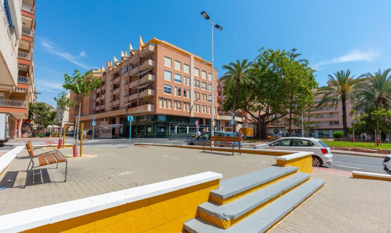 Venta - Apartamento / piso -
Torrevieja - Playa del cura