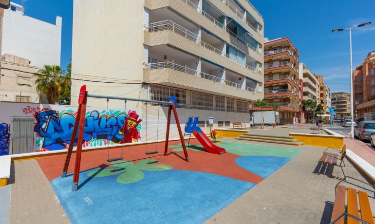 Venta - Apartamento / piso -
Torrevieja - Playa del cura