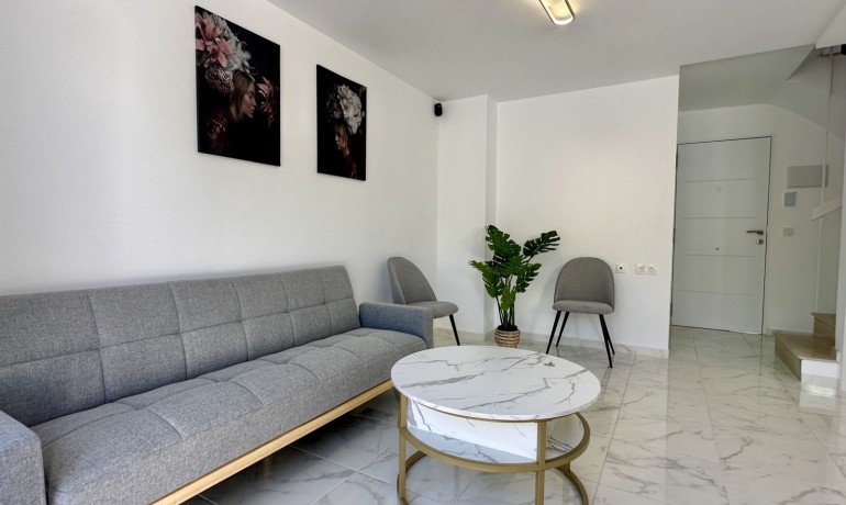 Revente - Maison -
Orihuela Costa - Los Balcones