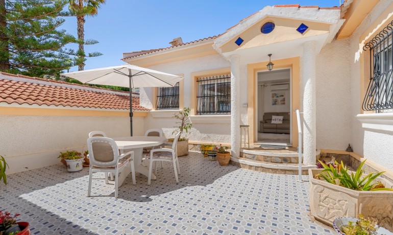 Revente - Villa -
Ciudad Quesada - La Marquesa