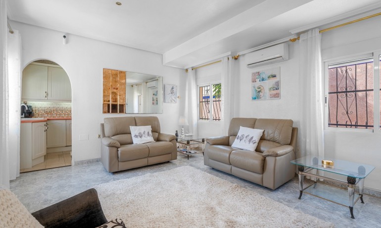 Revente - Villa -
Ciudad Quesada - La Marquesa