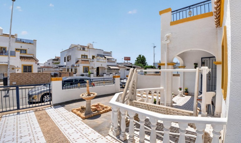 Revente - Appartement / Flat -
Torrevieja - Torretas