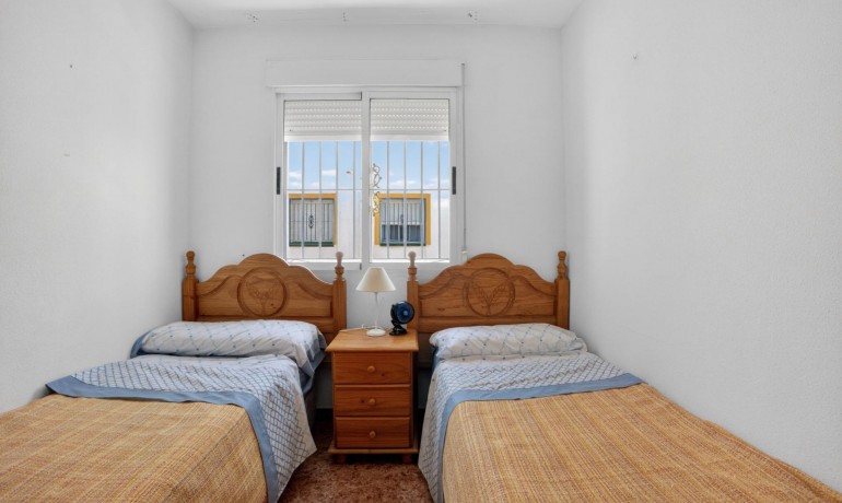 Revente - Appartement / Flat -
Torrevieja - Torretas