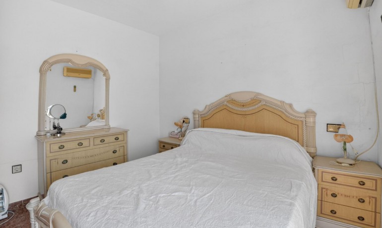 Revente - Appartement / Flat -
Torrevieja - Torretas