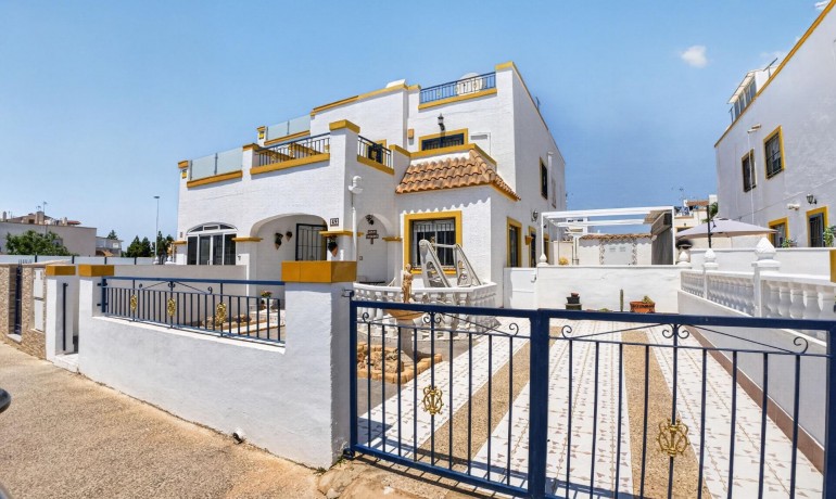 Revente - Appartement / Flat -
Torrevieja - Torretas
