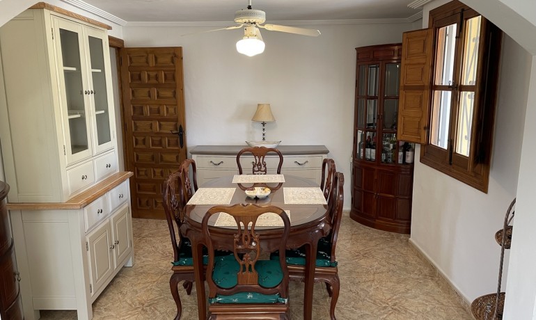 Herverkoop - Villa -
Alhama de Murcia* - Inland