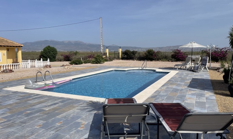 Herverkoop - Villa -
Alhama de Murcia* - Inland