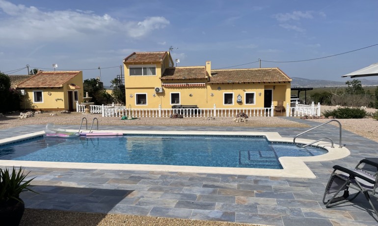 Herverkoop - Villa -
Alhama de Murcia* - Inland