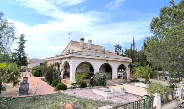 Herverkoop - Villa -
Yecla - Inland