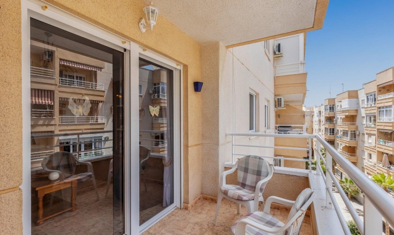Herverkoop - Appartement / Flat -
Torrevieja* - Estacion de autobuses