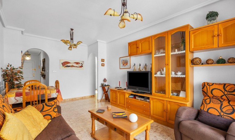 Herverkoop - Appartement / Flat -
Torrevieja* - Estacion de autobuses