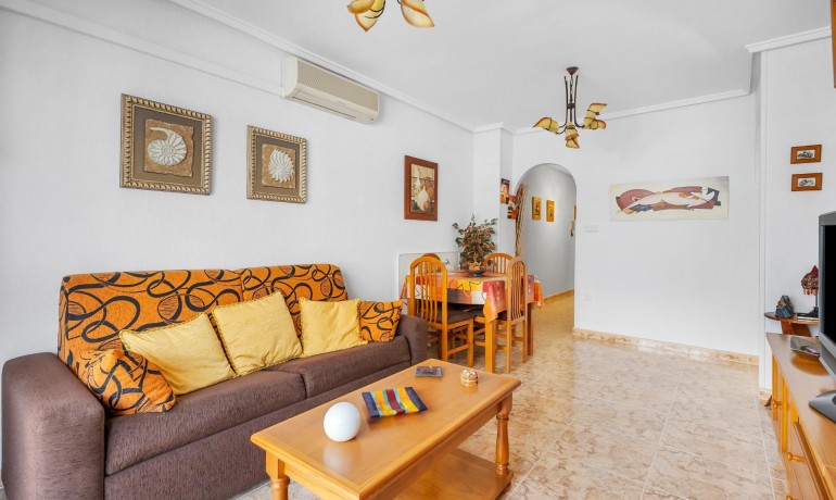 Herverkoop - Appartement / Flat -
Torrevieja* - Estacion de autobuses