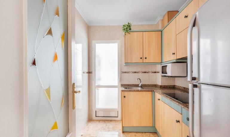 Herverkoop - Appartement / Flat -
Torrevieja* - Estacion de autobuses