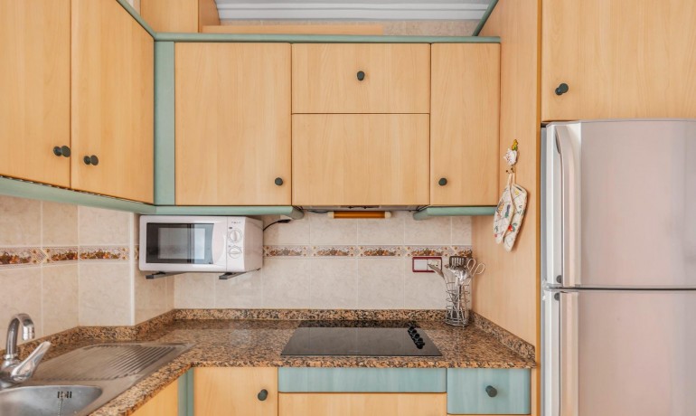 Herverkoop - Appartement / Flat -
Torrevieja* - Estacion de autobuses