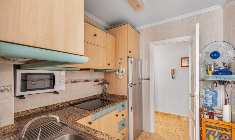 Herverkoop - Appartement / Flat -
Torrevieja* - Estacion de autobuses