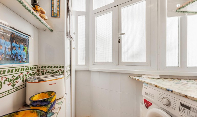 Herverkoop - Appartement / Flat -
Torrevieja* - Estacion de autobuses